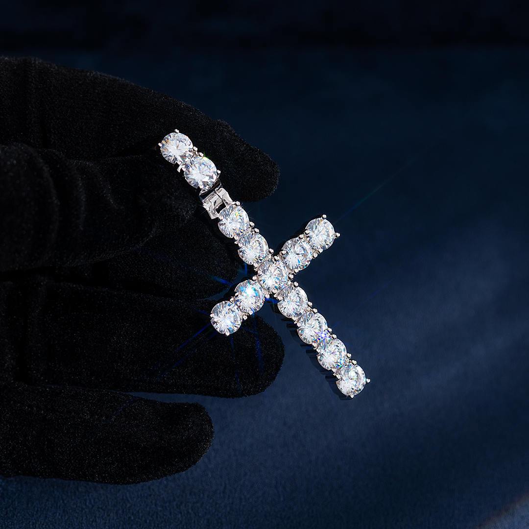 Diamantkreuz 925 Silber Moissanit 